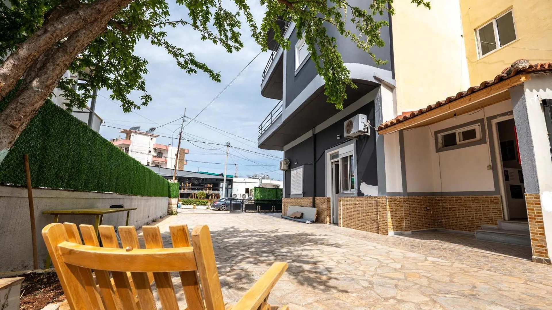 公寓 Brothers Of The World Hostel 卡萨米尔