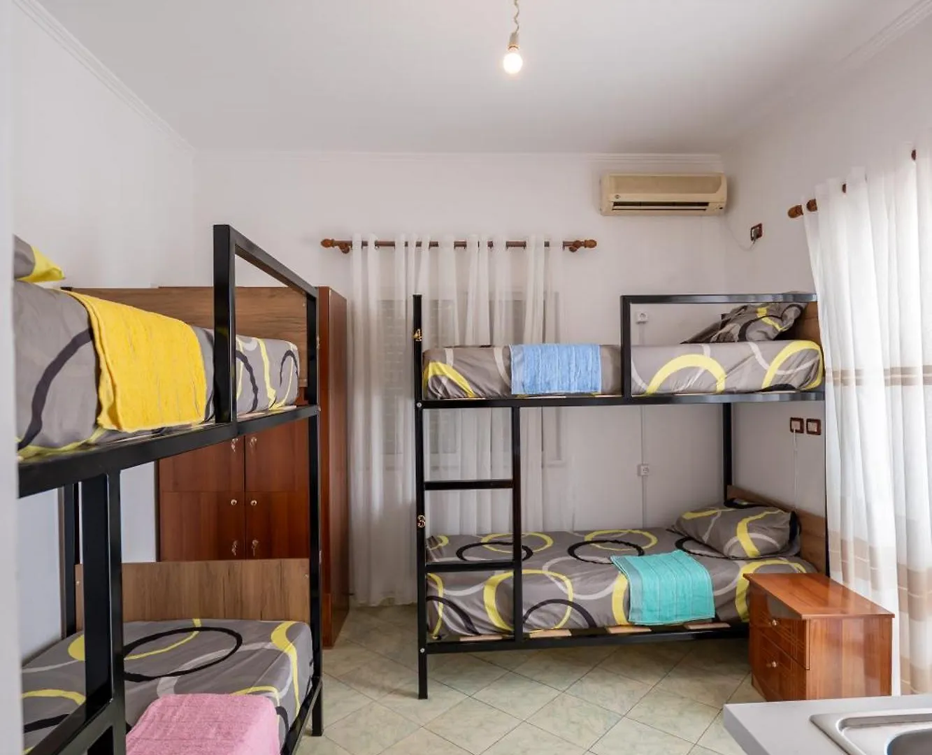 Brothers Of The World Hostel 卡萨米尔 公寓